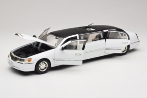 Lincoln Limousine Branco Sun Star 1:18 1260 Metal - imagem 2 de 8