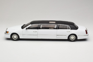 Lincoln Limousine Branco Sun Star 1:18 1260 Metal - imagem 4 de 8