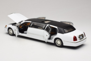 Lincoln Limousine Branco Sun Star 1:18 1260 Metal - imagem 5 de 8
