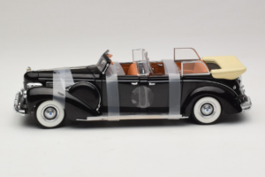 Lincoln Sunshine Special Preto American Mint 1:24 3031130 Metal - imagem 3 de 6