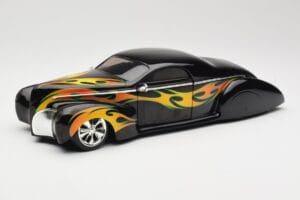 Lincoln Zephyr Scrape Custom Preto com Chamas Hot Wheels 1:18 57319 Metal