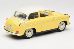 Lloyd Alexander TS Amarelo Revell 1:18 08958 Metal - imagem 3 de 8