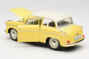 Lloyd Alexander TS Amarelo Revell 1:18 08958 Metal - imagem 5 de 8