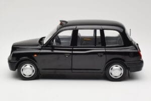 London Taxi TX1 Preto Sun Star 1:18 1120 Metal - imagem 4 de 8