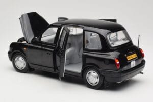 London Taxi TX1 Preto Sun Star 1:18 1120 Metal - imagem 5 de 8