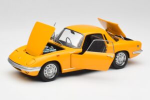 Lotus Elan S/E Racing Amarelo AUTOart 1:18 75352 Metal - imagem 2 de 8