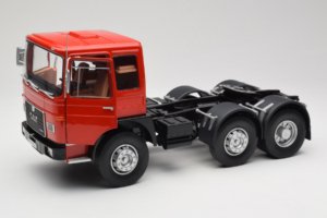 MAN 16304 F7 Vermelho Road Kings 1:18 RK180053 Metal - imagem 2 de 8
