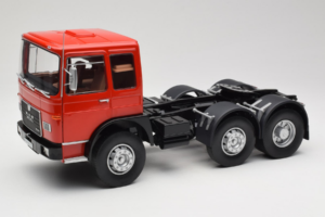MAN 16304 F7 Vermelho Road Kings 1:18 RK180053 Metal