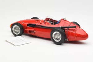 Maserati 250F J-M. Fangio F1 World Champion 1957 CMC 1:18 M-051 Metal - imagem 4 de 6