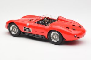 Maserati 300S Vermelho CMC 1:18 M-105 Metal - imagem 5 de 6