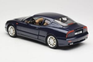 Maserati 3200 GT Preto Bburago 1:18 3371 Metal - imagem 7 de 8