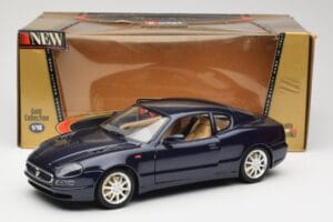 Maserati 3200 GT Preto Bburago 1:18 3371 Metal - imagem 8 de 8