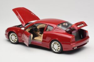 Maserati 3200 GT Vermelho Escuro Bburago 1:18 3341-M2 Metal - imagem 5 de 8