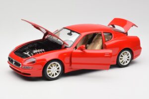 Maserati 3200 GT Vermelho Bburago 1:18 3341 Metal - imagem 2 de 8