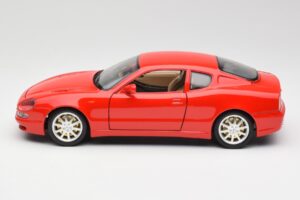 Maserati 3200 GT Vermelho Bburago 1:18 3341 Metal - imagem 4 de 8