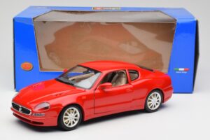 Maserati 3200 GT Rosso Mondiale Bburago 1:18 3341-M1 Metal - imagem 8 de 8