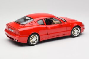 Maserati 3200 GT Vermelho Coleção Especial Bburago 1:18 30071 Metal - imagem 3 de 8