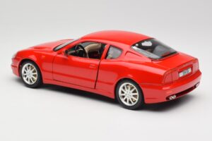 Maserati 3200 GT Vermelho Coleção Especial Bburago 1:18 30071 Metal - imagem 7 de 8