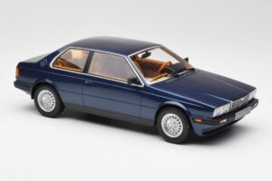 Maserati Biturbo Coupe Azul Escuro Metálico Minichamps 1:18 107123500 Metal - imagem 4 de 6