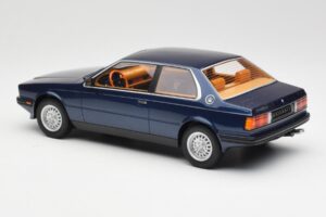 Maserati Biturbo Coupe Azul Escuro Metálico Minichamps 1:18 107123500 Metal - imagem 5 de 6