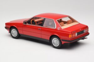 Maserati BiTurbo Coupe Rosso Corsa Minichamps 1:18 107123501 Resina - imagem 5 de 6