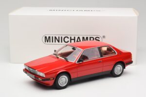 Maserati BiTurbo Coupe Rosso Corsa Minichamps 1:18 107123501 Resina - imagem 6 de 6