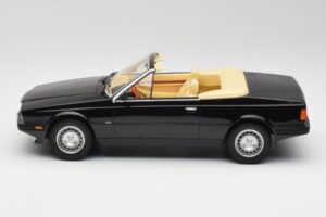 Maserati BiTurbo Spyder Preto Minichamps 1:18 107123531 Resina - imagem 3 de 6