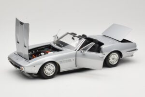 Maserati Ghibli Spyder Prateado Minichamps 1:18 100122330 Metal - imagem 2 de 7