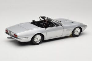 Maserati Ghibli Spyder Prateado Minichamps 1:18 100122330 Metal - imagem 3 de 7