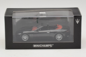 Maserati GranCabrio Preto Metalizado Minichamps 1:43 400123930 Metal - imagem 5 de 5