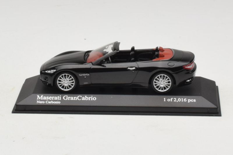 Maserati GranCabrio Preto Metalizado Minichamps 1:43 400123930 Metal