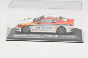 Maserati GranTurismo MC GT4 #28 Smurra / Piancastelli Maserati MC 2010 Minichamps 1:43 400101228 Metal - imagem 4 de 5