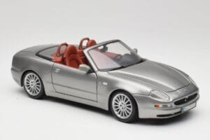 Maserati 4200 GT Spyder Cinzento Bburago 1:18 18-12019 Metal - imagem 6 de 8