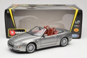Maserati 4200 GT Spyder Cinzento Bburago 1:18 18-12019 Metal - imagem 8 de 8