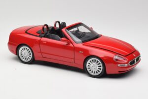 Maserati GT Spyder Vermelho Bburago 1:18 34097 Metal - imagem 6 de 8