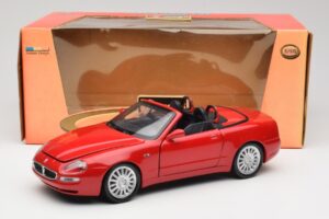 Maserati GT Spyder Vermelho Bburago 1:18 34097 Metal - imagem 8 de 8