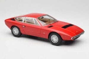 Maserati Khamsin Vermelho Minichamps 1:18 107123821 Resina - imagem 4 de 6