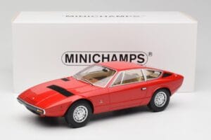 Maserati Khamsin Vermelho Minichamps 1:18 107123821 Resina - imagem 6 de 6