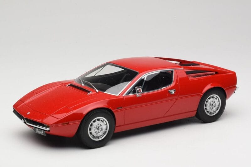 Maserati Merak Vermelho Minichamps 1:18 107123761 Resina