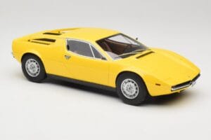Maserati Merak Amarelo Minichamps 1:18 107123760 Resina - imagem 4 de 6