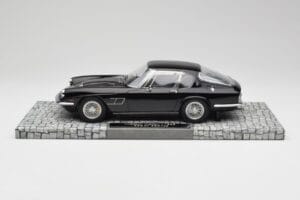 Maserati Mistral Preto Minichamps 1:18 107123421 Resina - imagem 3 de 6