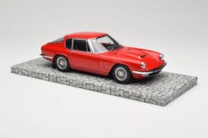 Maserati Mistral Vermelho Minichamps 1:18 107123422 Resina - imagem 4 de 6