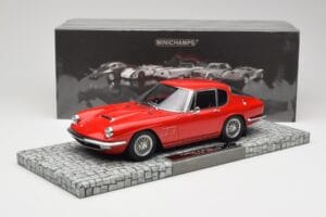 Maserati Mistral Vermelho Minichamps 1:18 107123422 Resina - imagem 6 de 6
