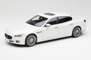 Maserati Quattroporte VI GTS Alpine Branco AUTOart 1:18 75808 Metal