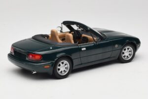 Mazda MX-5 NA Emerald Green Gate 1:18 01017 Metal - imagem 3 de 8