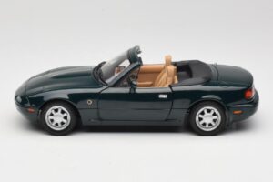 Mazda MX-5 NA Emerald Green Gate 1:18 01017 Metal - imagem 4 de 8