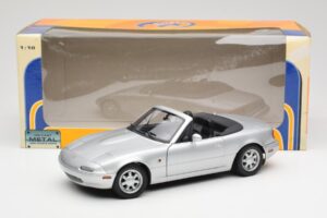 Mazda MX-5 Miata NA Highlight Prateado Gate 1:18 1015 Metal - imagem 8 de 8