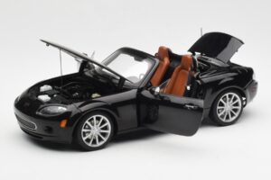 Mazda MX-5 NC Roadster Retractable Hardtop US Spec Preto AUTOart 1:18 75971 Metal - imagem 2 de 10