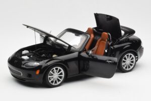 Mazda MX-5 NC Roadster Retractable Hardtop US Spec Preto AUTOart 1:18 75971 Metal - imagem 3 de 10