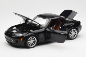 Mazda MX-5 NC Roadster Retractable Hardtop US Spec Preto AUTOart 1:18 75971 Metal - imagem 4 de 10